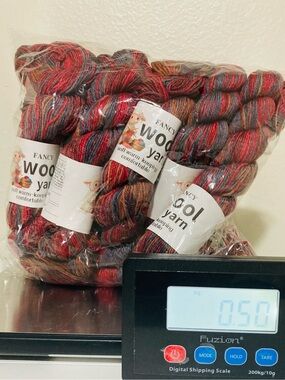 10 NWT Fancy Wool Yarn ~500g 85%Australian Wool 10% Camel 🐪 5%Anti-Pilling Fiber